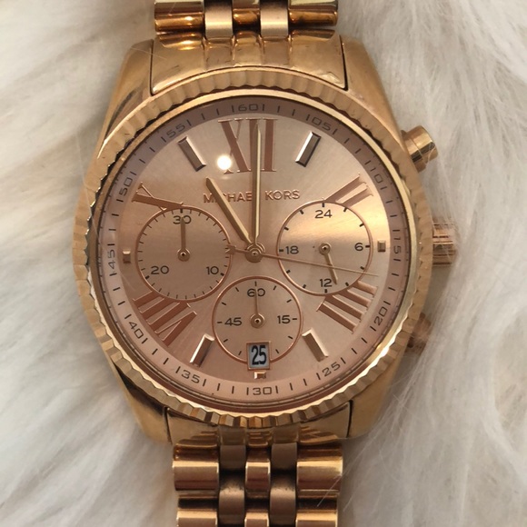 Brand new never worn Michael Kors rose gold watch - Picture 2 of 2